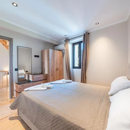 Kalimoukos * Corfu (city)